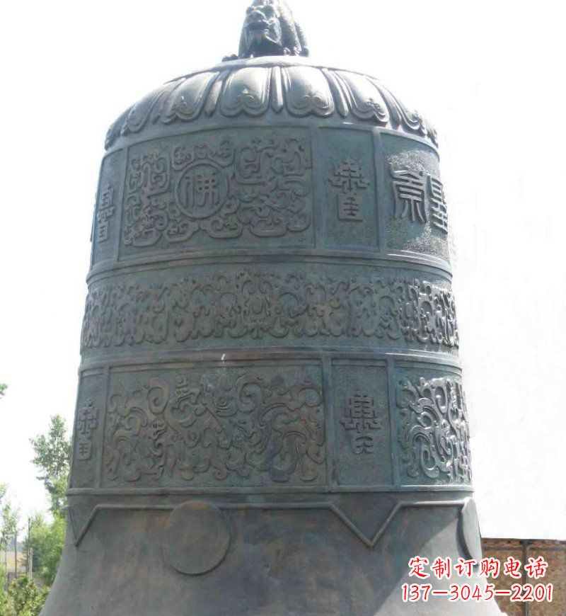 合肥传统唢呐青铜钟雕塑,传递节日的祝福
