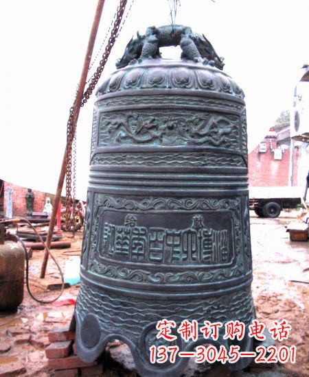 合肥精美历久弥新的青铜钟雕塑