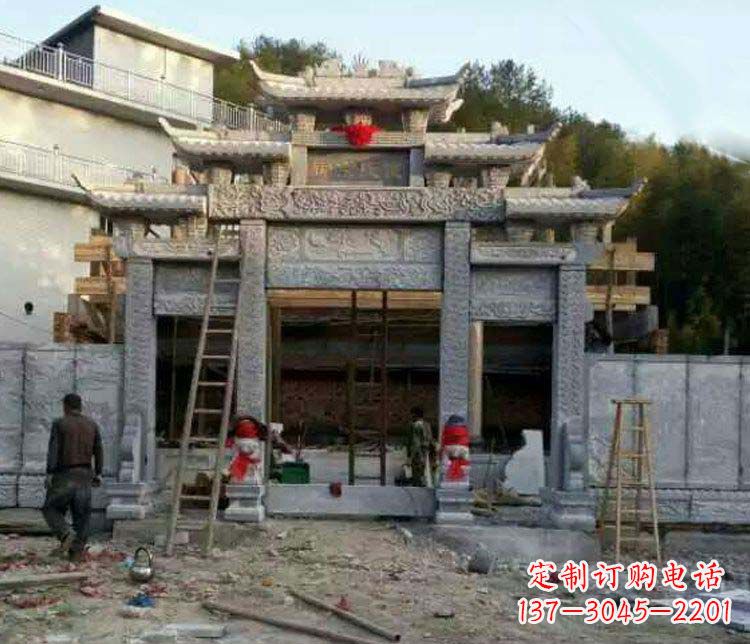 合肥三门仿古石雕牌坊打造质感升级的精致建筑