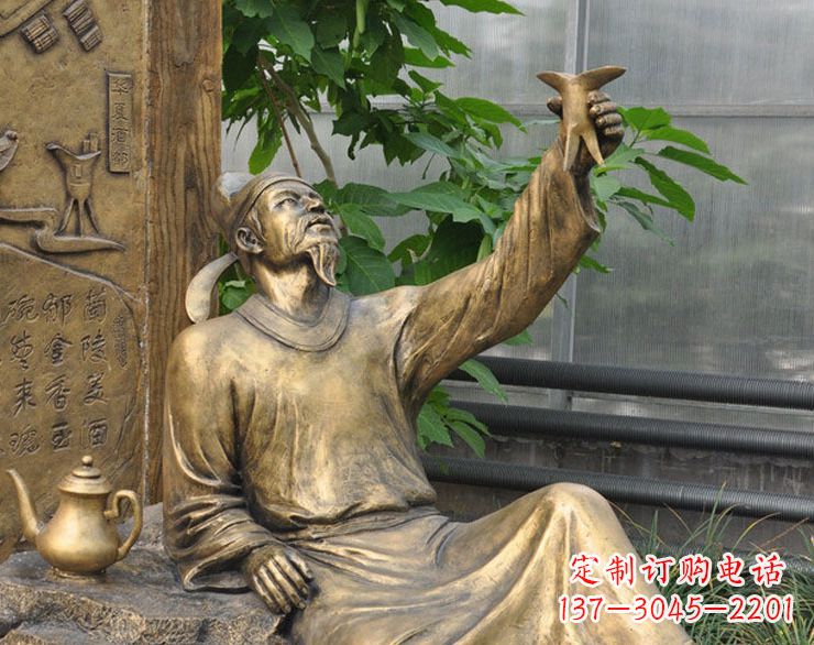 合肥象征文学大师李白的铜雕像