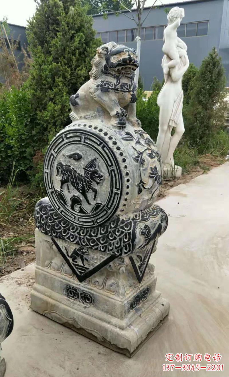 合肥狮子抱鼓石雕塑,象征力量与美感