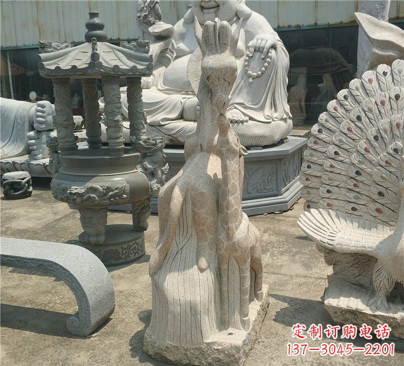 合肥高贵优雅的长颈鹿雕塑