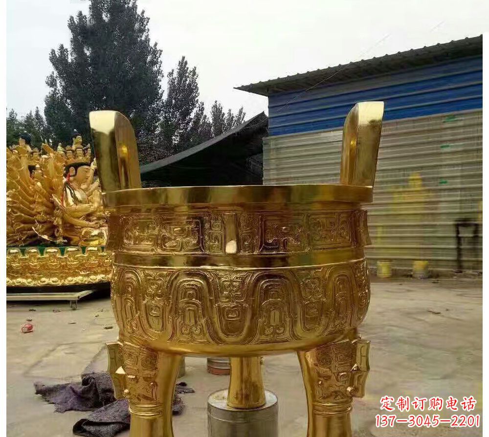 合肥寺庙三足圆形香炉铜雕