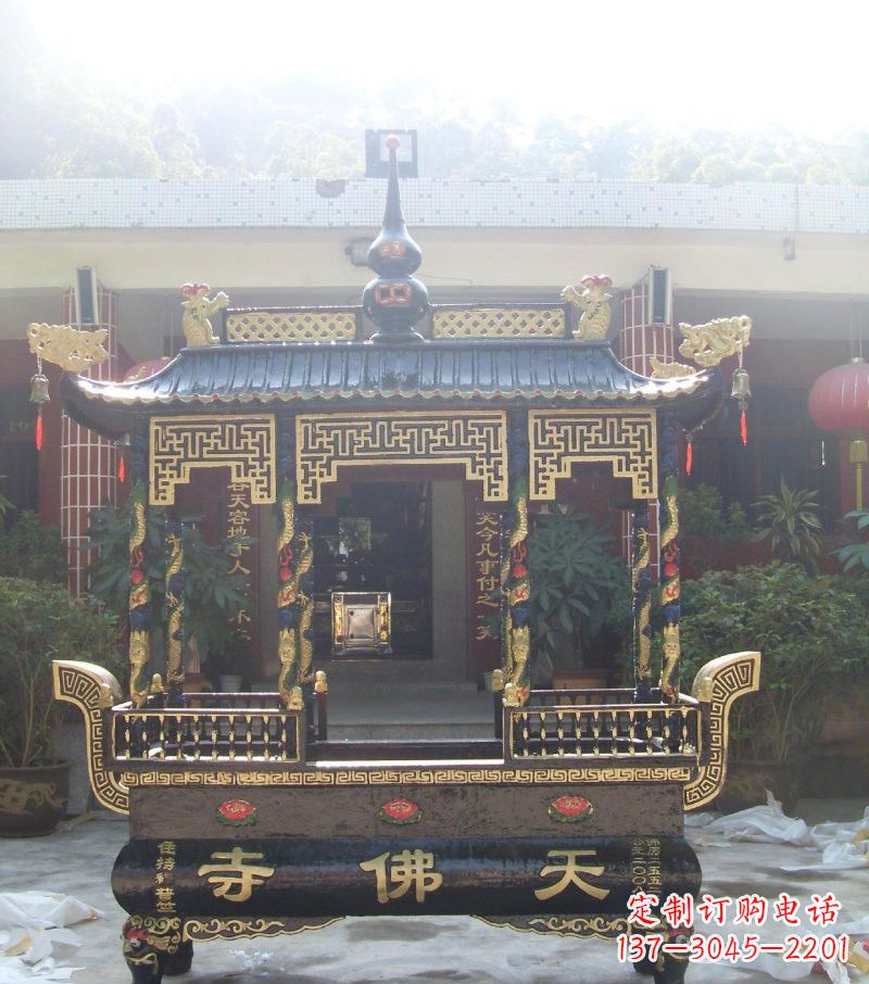 合肥寺庙铸铜四足方形带顶香炉