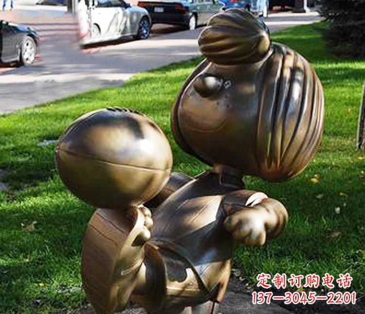 合肥踢球的小女孩铜雕