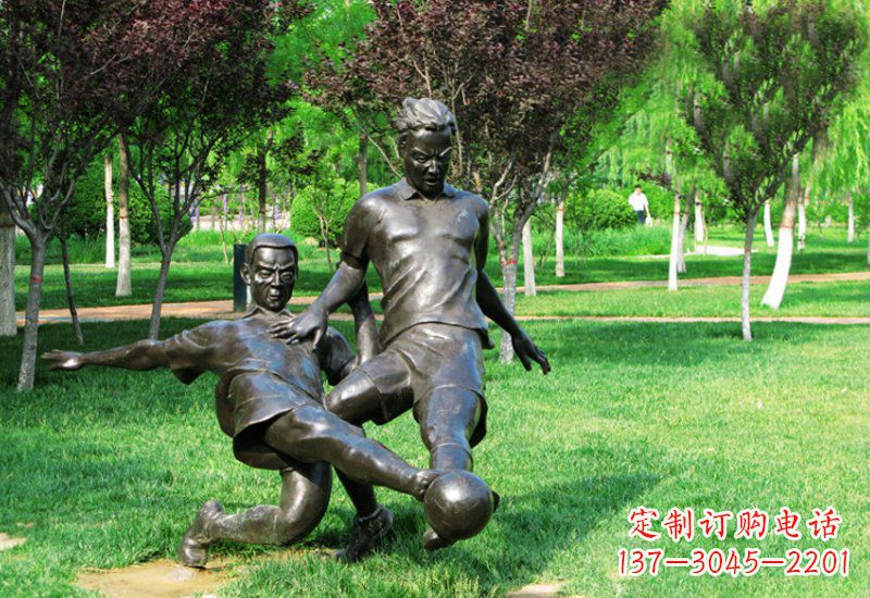 合肥踢足球的人物铜雕222