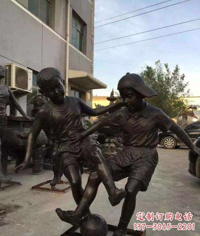 合肥踢足球儿童铜雕 (2)