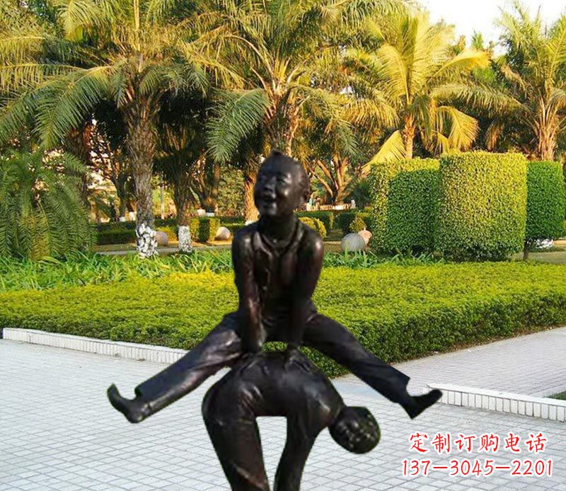 合肥跳山羊的儿童铜雕 