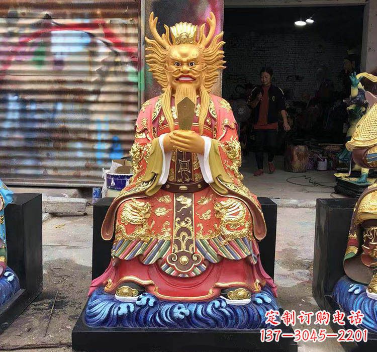 合肥铜雕彩绘坐式龙王
