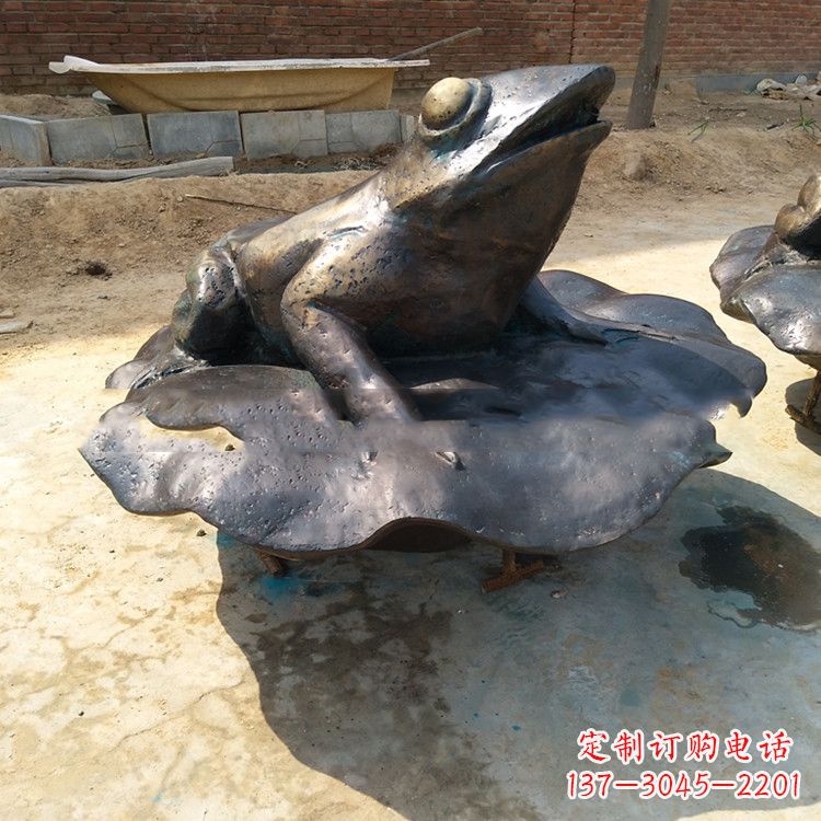 合肥铜雕青蛙喷水雕塑
