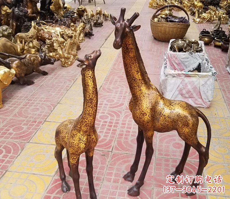 合肥铜雕长颈鹿