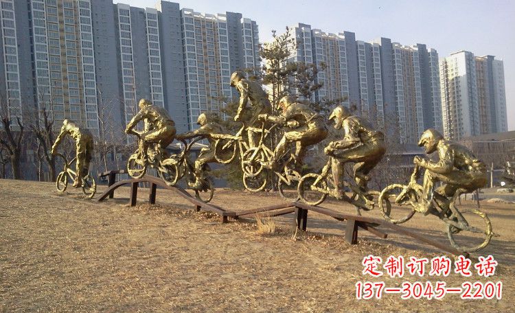 合肥玩花样自行车人物铜雕