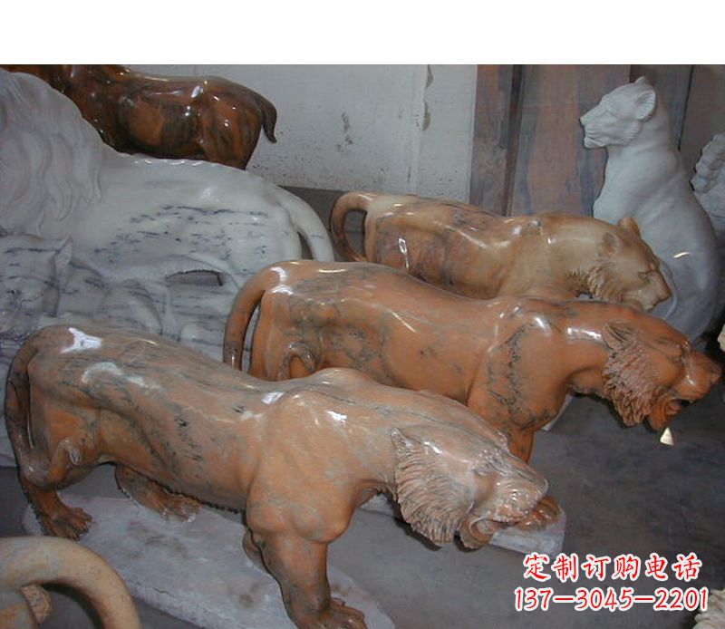 合肥晚霞红动物老虎石雕