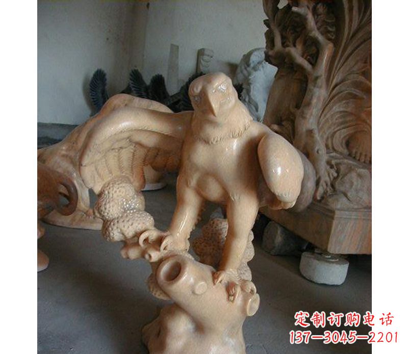 合肥晚霞红老鹰石雕