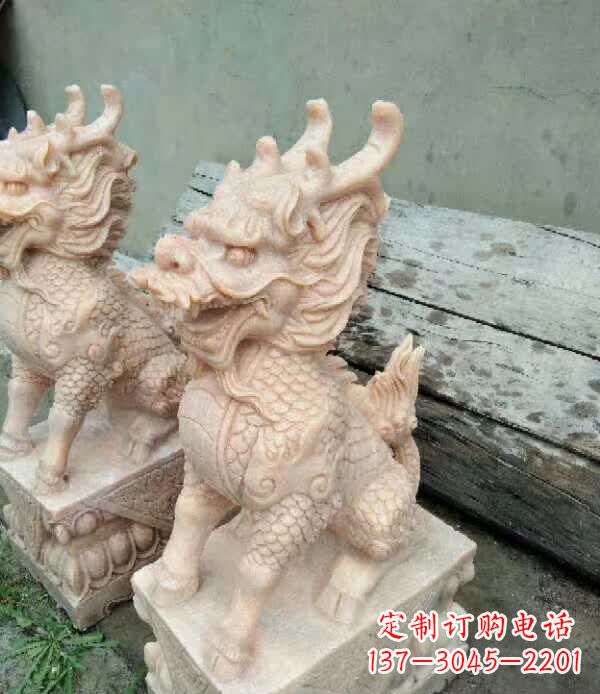 合肥晚霞红石雕麒麟