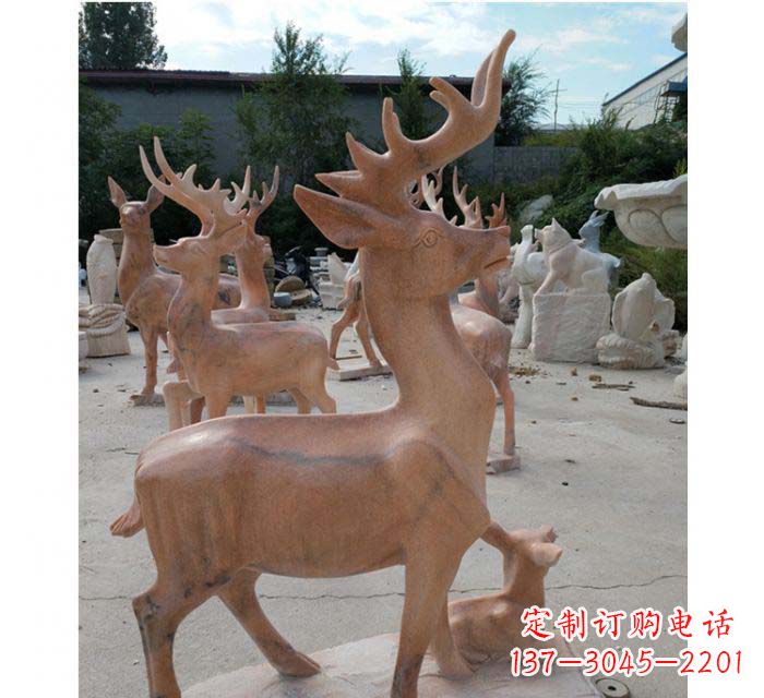 合肥晚霞红驯鹿动物公园石雕