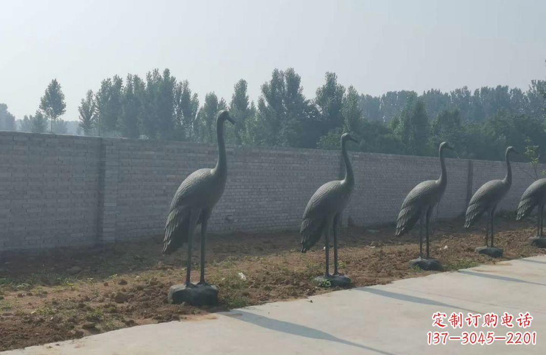 合肥仙鹤抽象铜雕