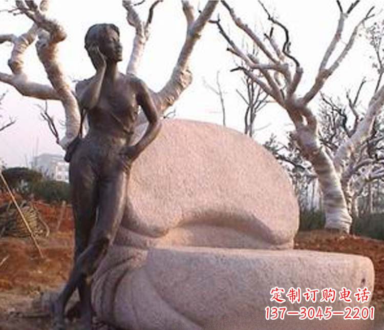 合肥现代女人打电话铜雕