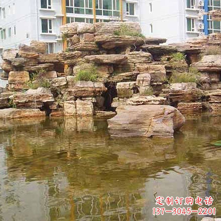合肥小区庭院假山鱼池