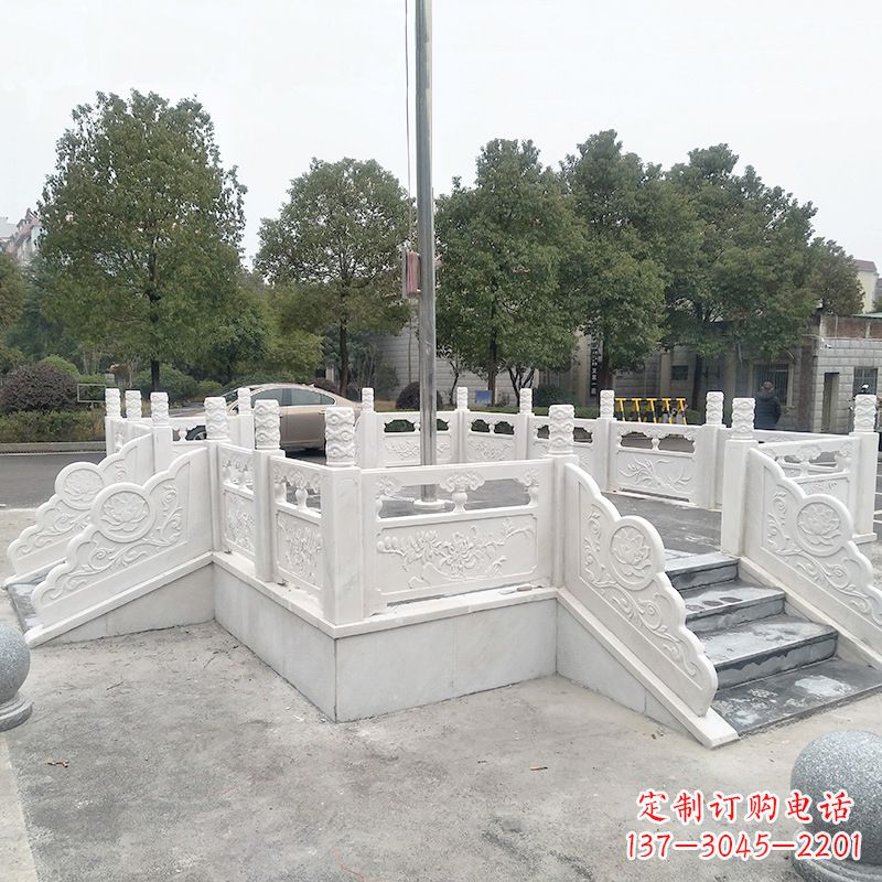 合肥校园广场石雕升旗台