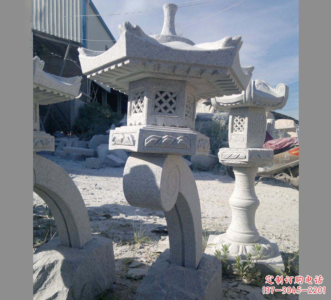 合肥园林景观草坪石灯雕塑