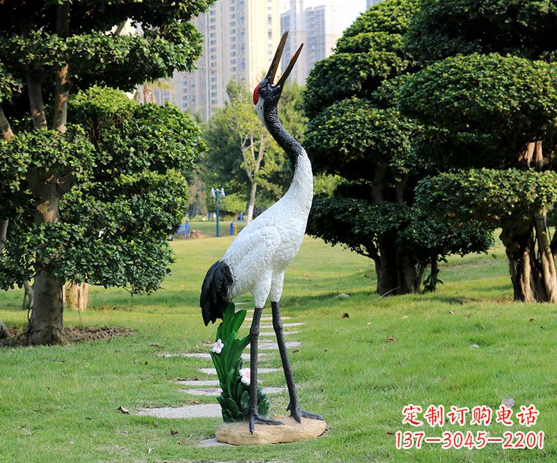 合肥站立仙鹤雕塑