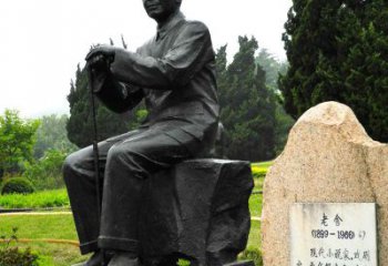 合肥中国现代著名小说家老舍铜雕像