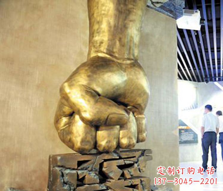 合肥反腐廉政文化拳头雕塑